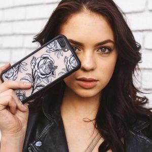 Claudia Sulewski x Wildflower iPhone 7 Case
